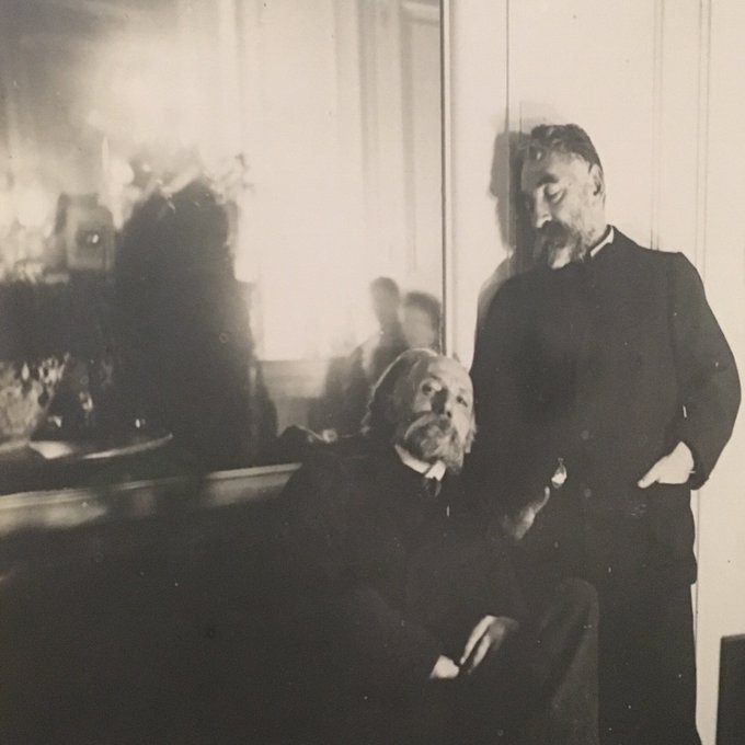 Mallarmé( debout), Renoir et Degas (en refler)